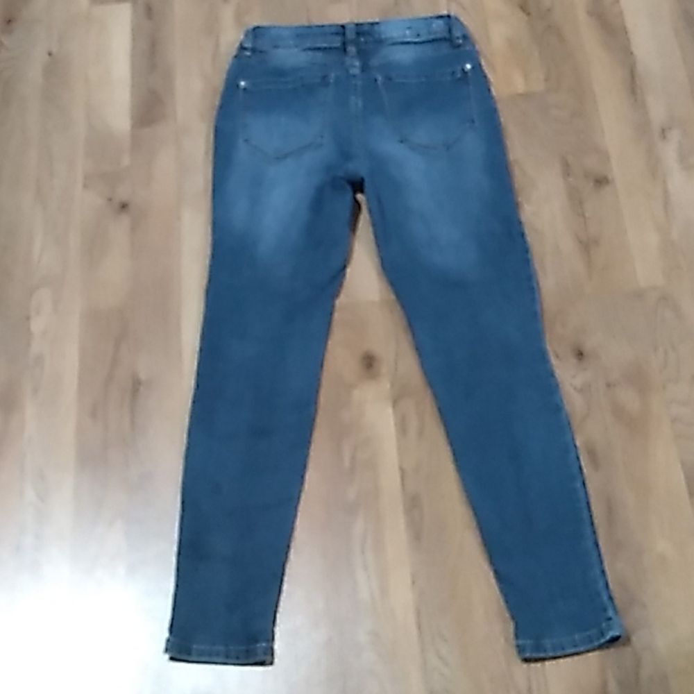 Kensie Skinny Effortless Ankle MI Rise Jeans. - Picture 7 of 10